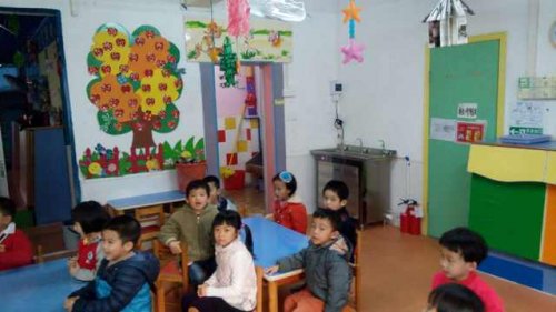 幼儿园饮水台安装现场